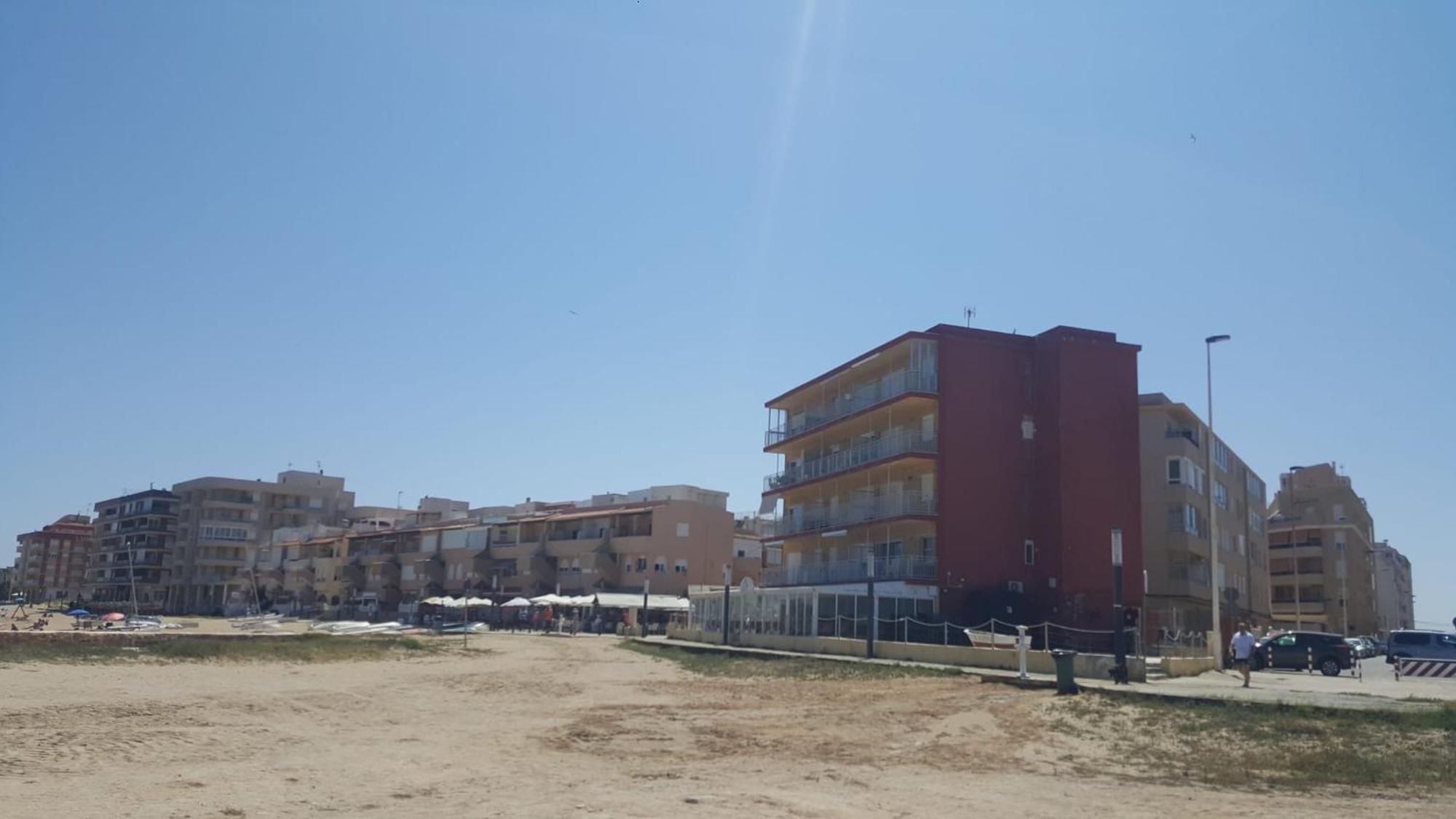 Beachfront Apartment - La Mata トレビエハ エクステリア 写真