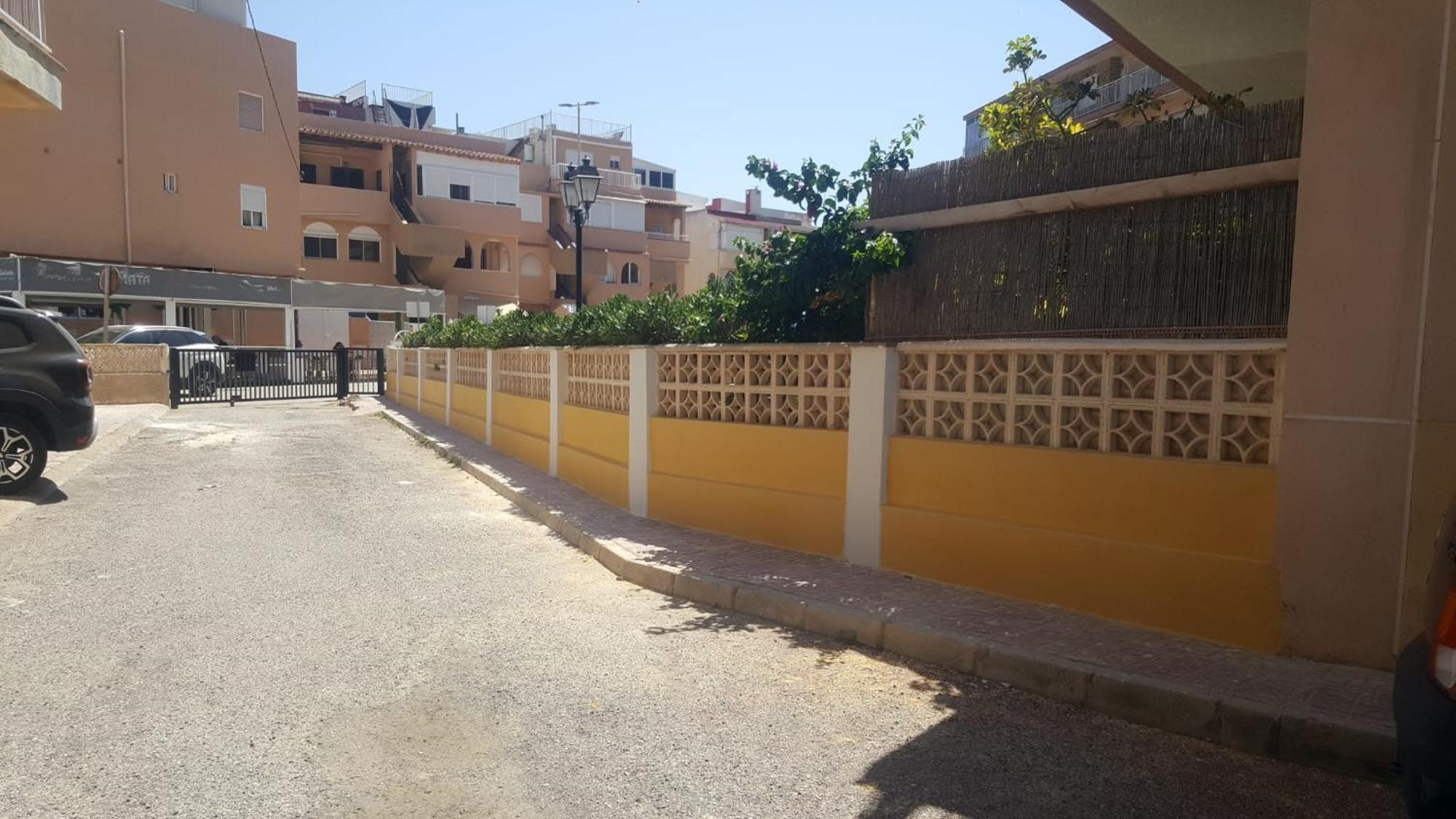 Beachfront Apartment - La Mata トレビエハ エクステリア 写真
