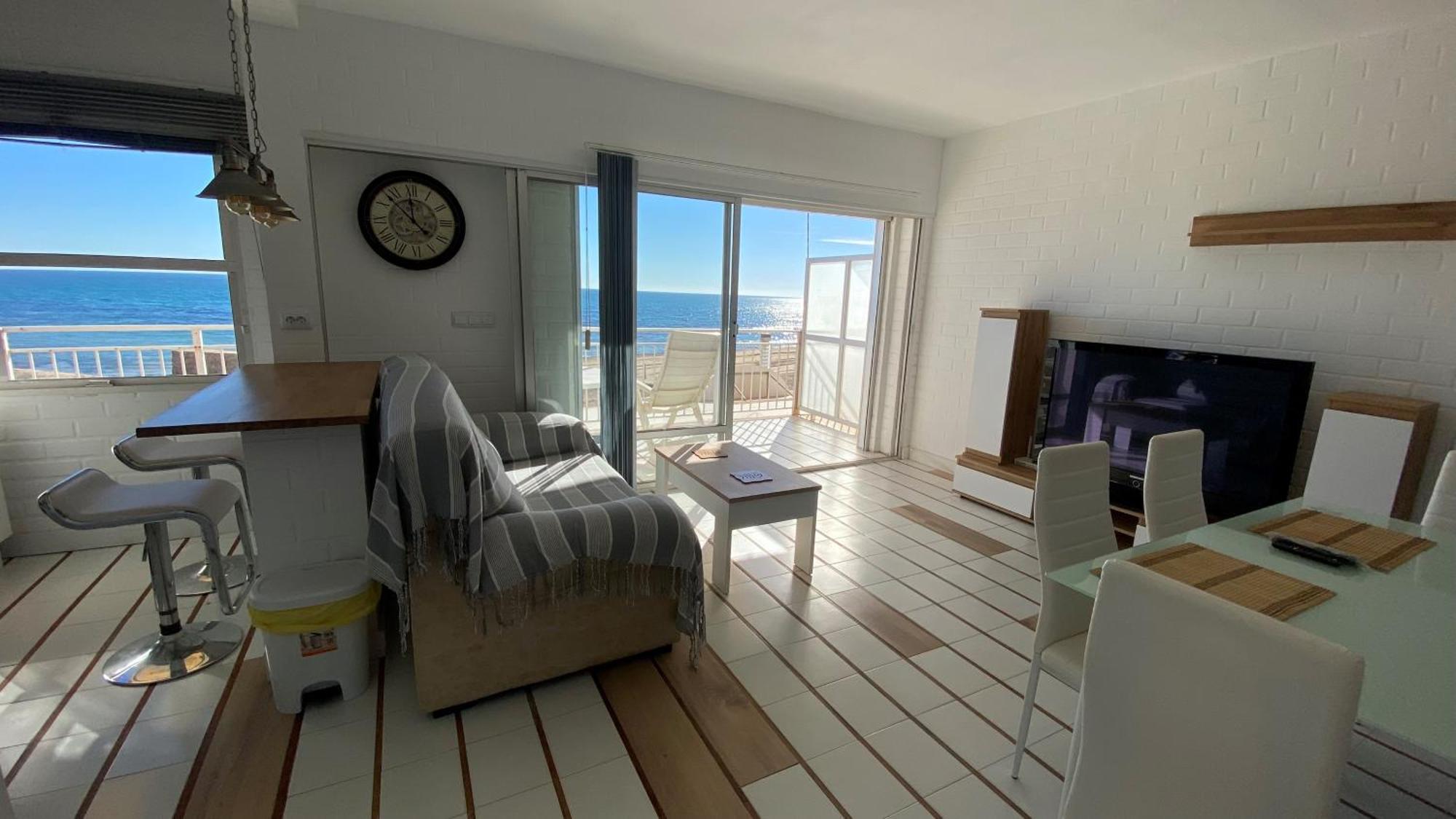 Beachfront Apartment - La Mata トレビエハ エクステリア 写真