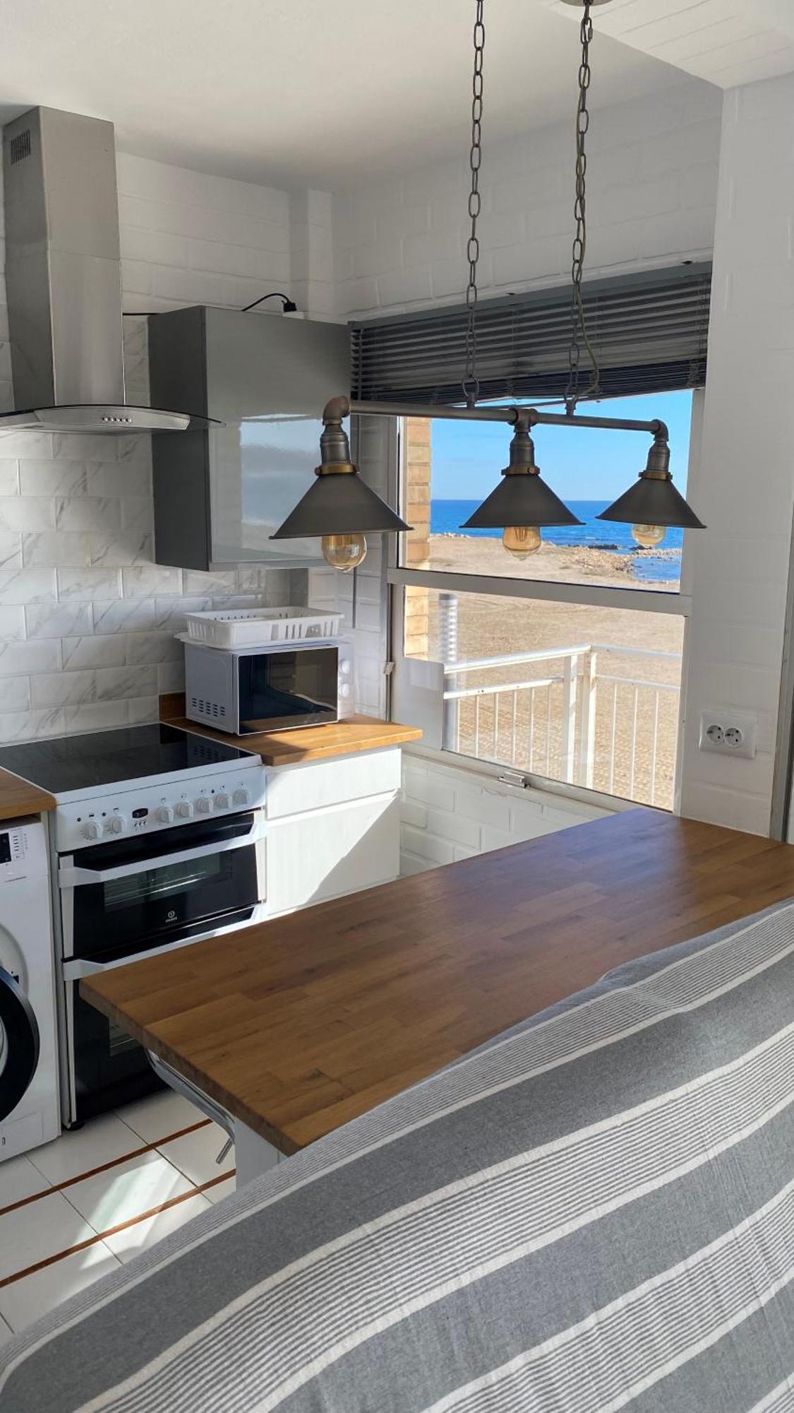 Beachfront Apartment - La Mata トレビエハ 部屋 写真