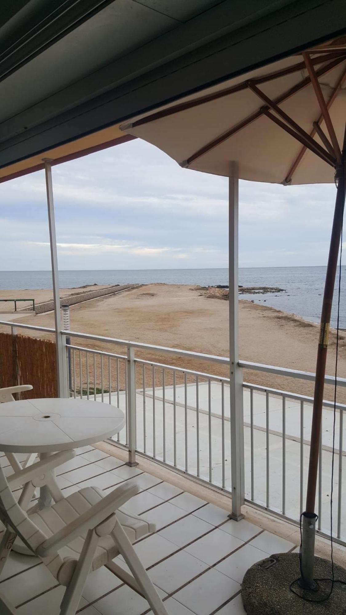 Beachfront Apartment - La Mata トレビエハ エクステリア 写真